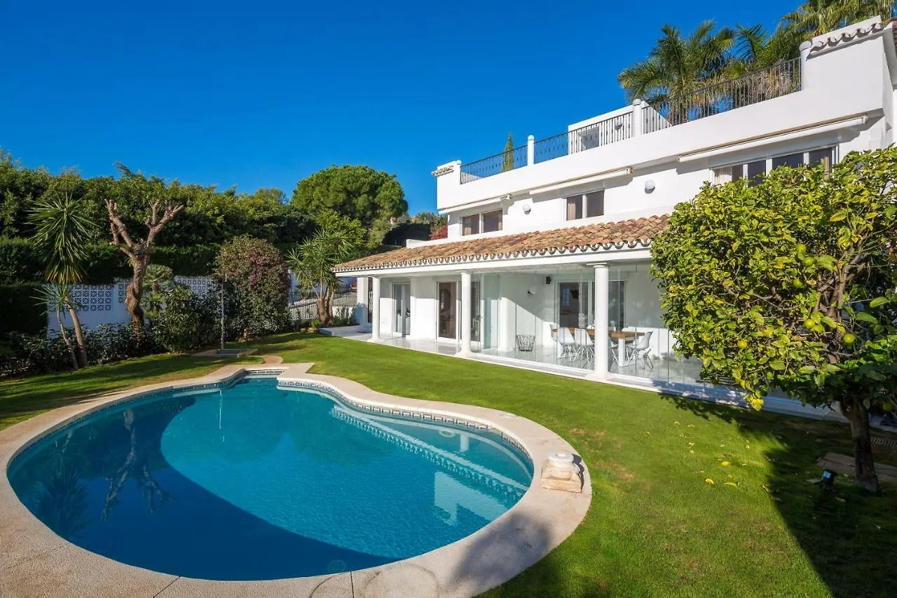 Family Villa Altos Reales Marbella