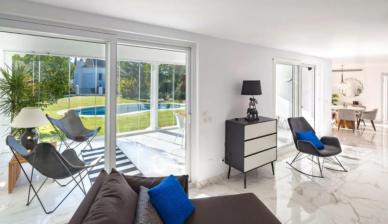 Family Villa Altos Reales Marbella