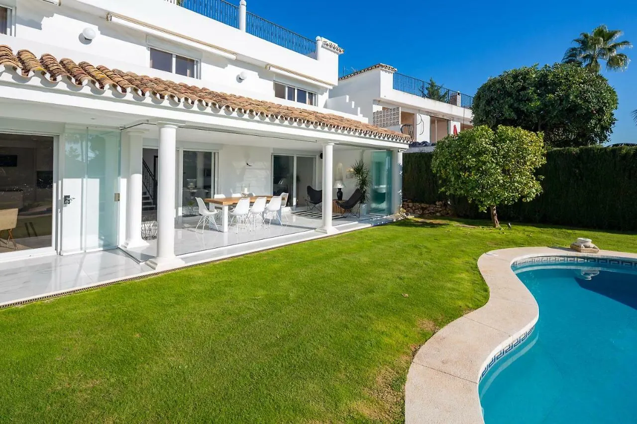 Family Villa Altos Reales Marbella