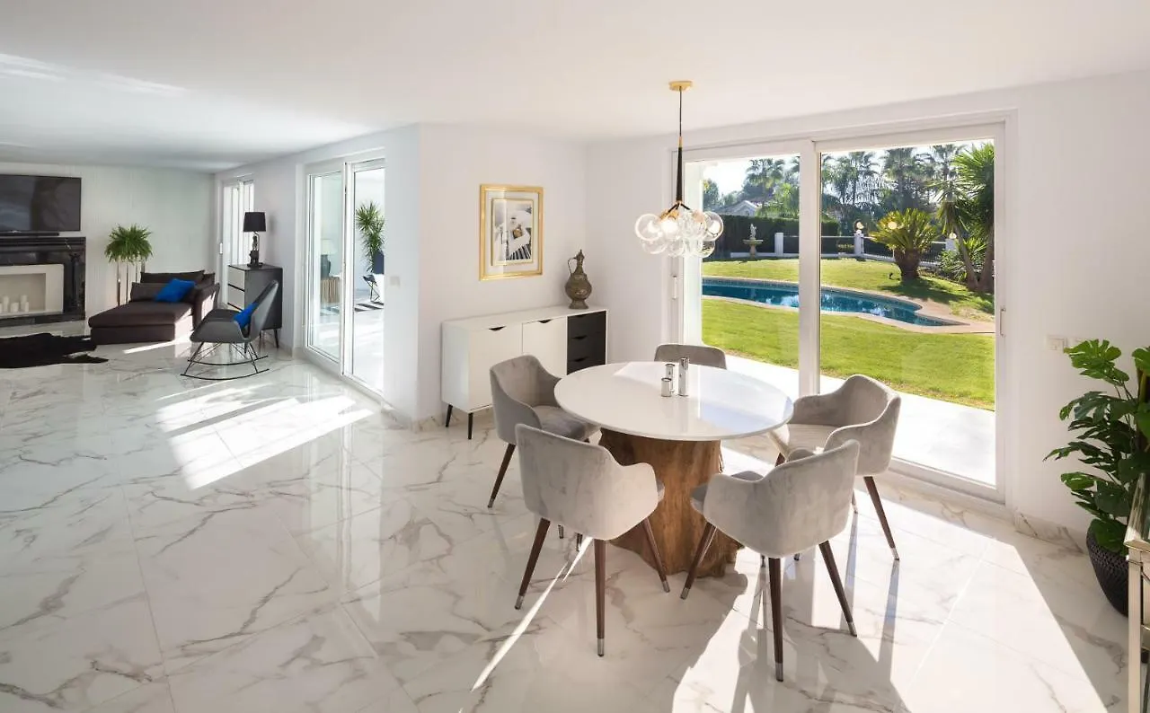Family Villa Altos Reales Marbella 0*,  Spain