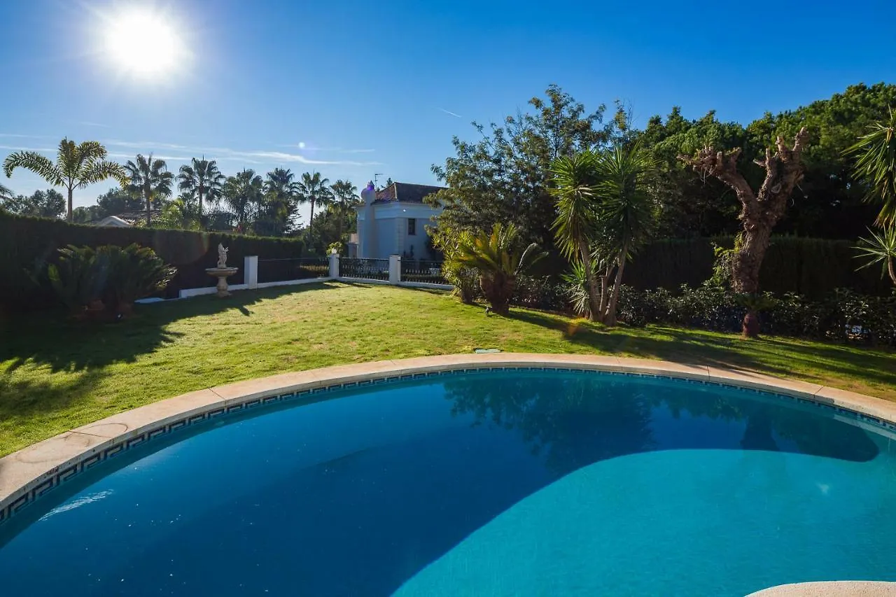 Family Villa Altos Reales Marbella