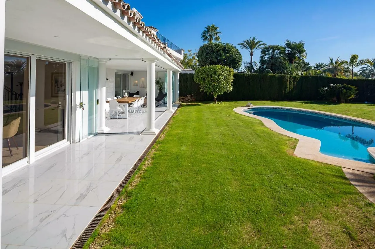Family Villa Altos Reales Marbella 0*,