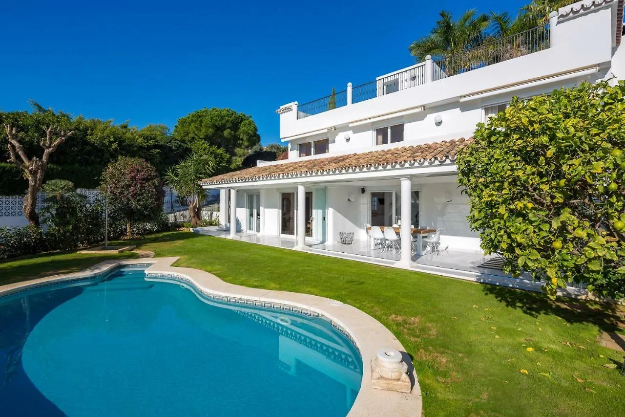 Family Villa Altos Reales Marbella