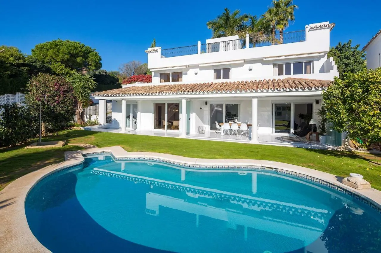 Family Villa Altos Reales Marbella