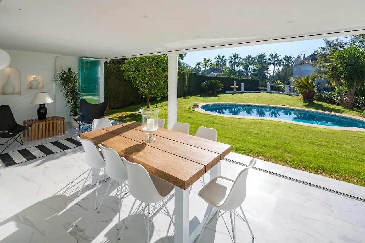 Family Villa Altos Reales Marbella