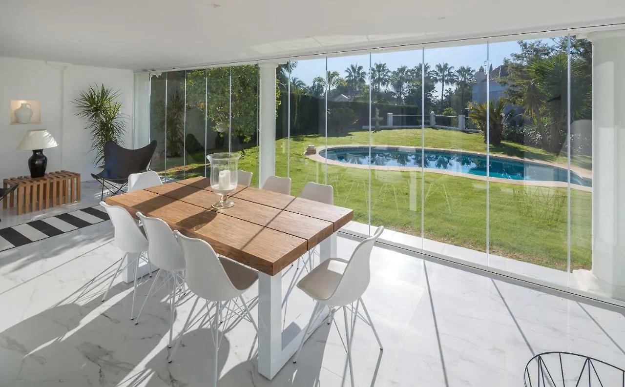 Family Villa Altos Reales Marbella 0*,