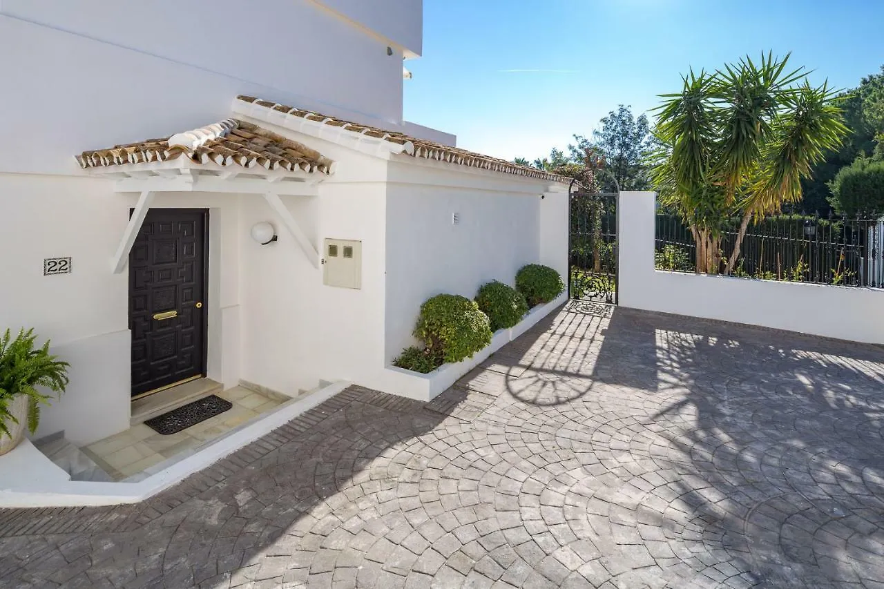 Family Villa Altos Reales Marbella