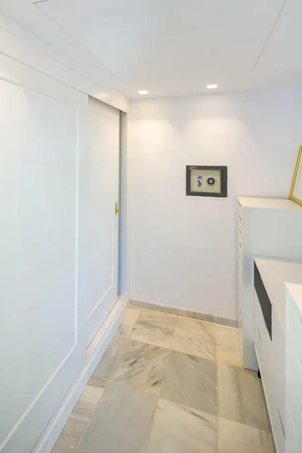 Family Villa Altos Reales Marbella 0*,