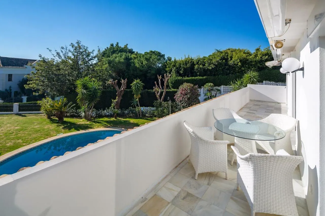 Family Villa Altos Reales Marbella