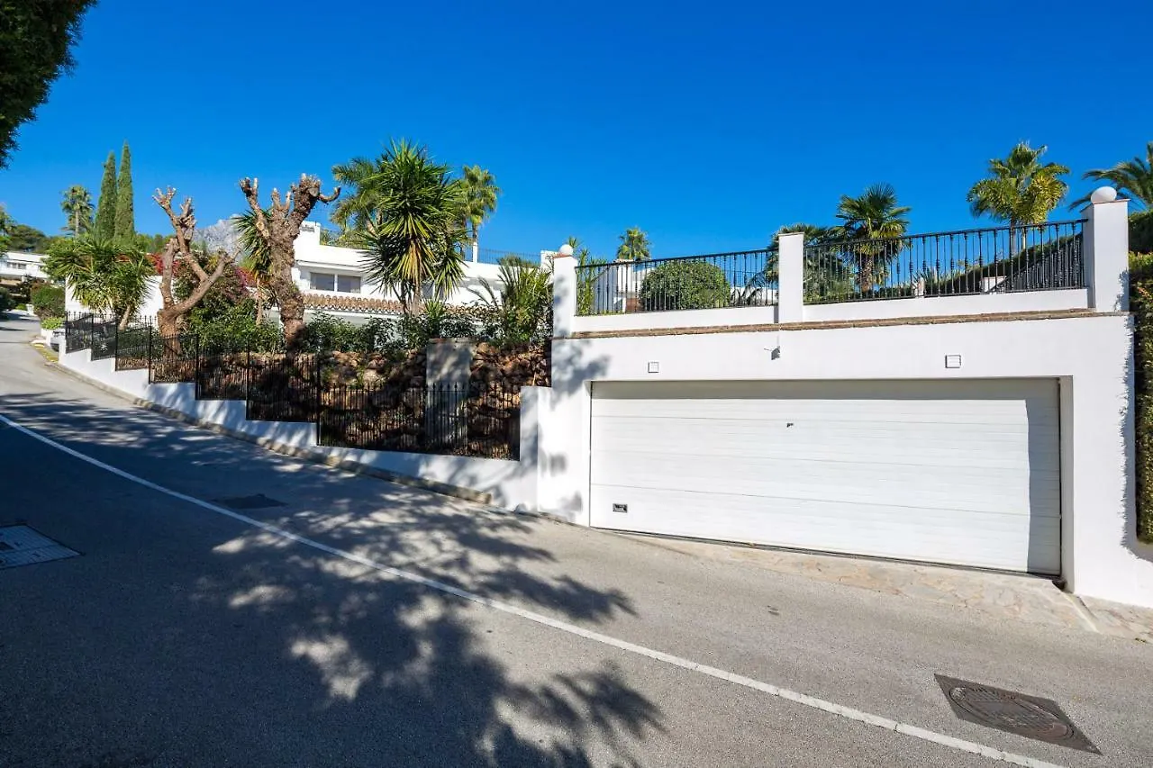 Family Villa Altos Reales Marbella