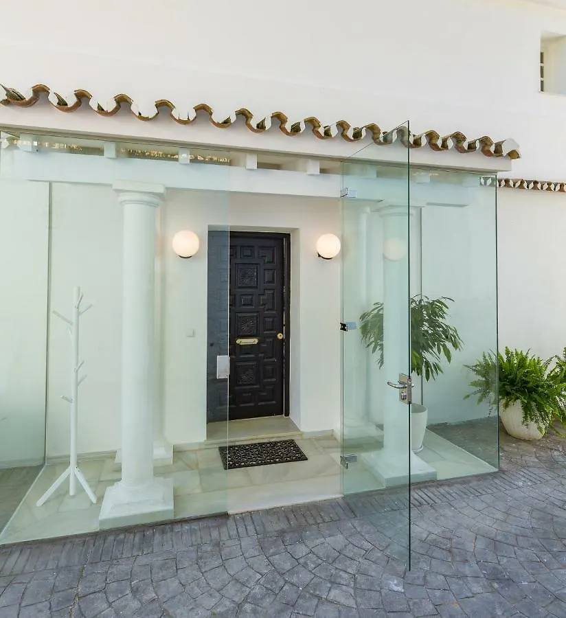 Family Villa Altos Reales Marbella