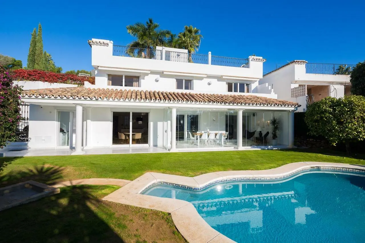 Family Villa Altos Reales Marbella